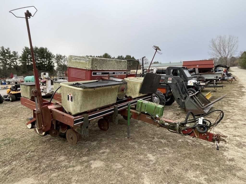 Image of International Harvester 800 Cyclo Air Primary image