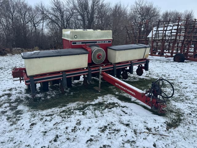Image of International Harvester 800 Cyclo Air equipment image 2