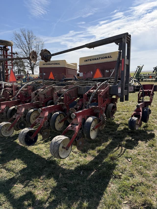 Image of International Harvester 800 Cyclo Air equipment image 4