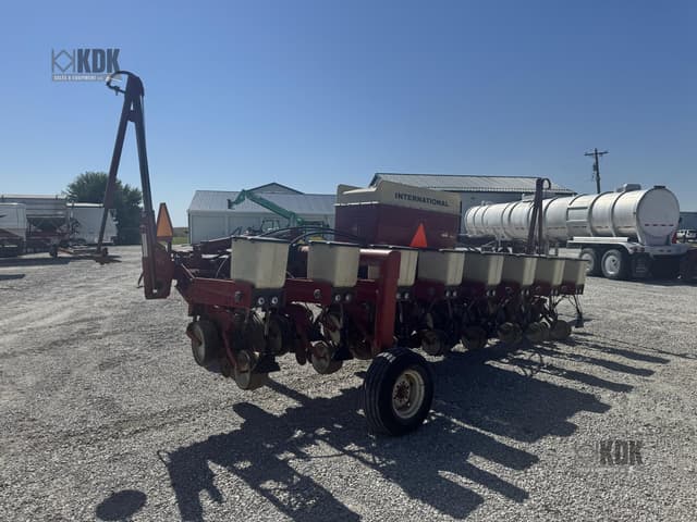 Image of International Harvester 800 Cyclo Air equipment image 4