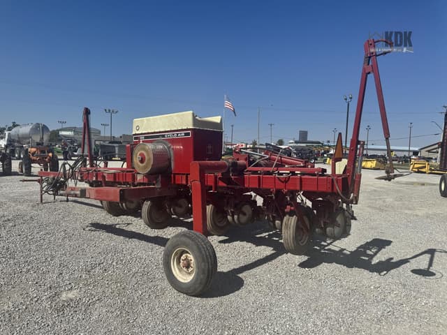 Image of International Harvester 800 Cyclo Air equipment image 2