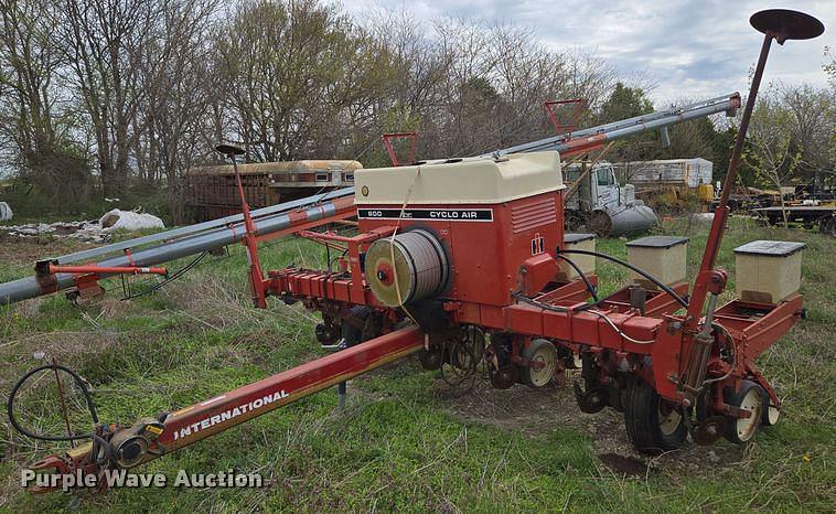 Image of International Harvester 800 Cyclo Air Primary image