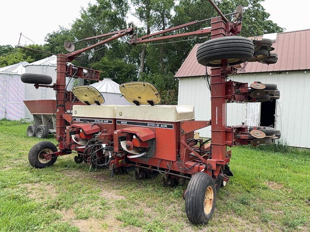 Image of International Harvester 800 Cyclo Air Primary image