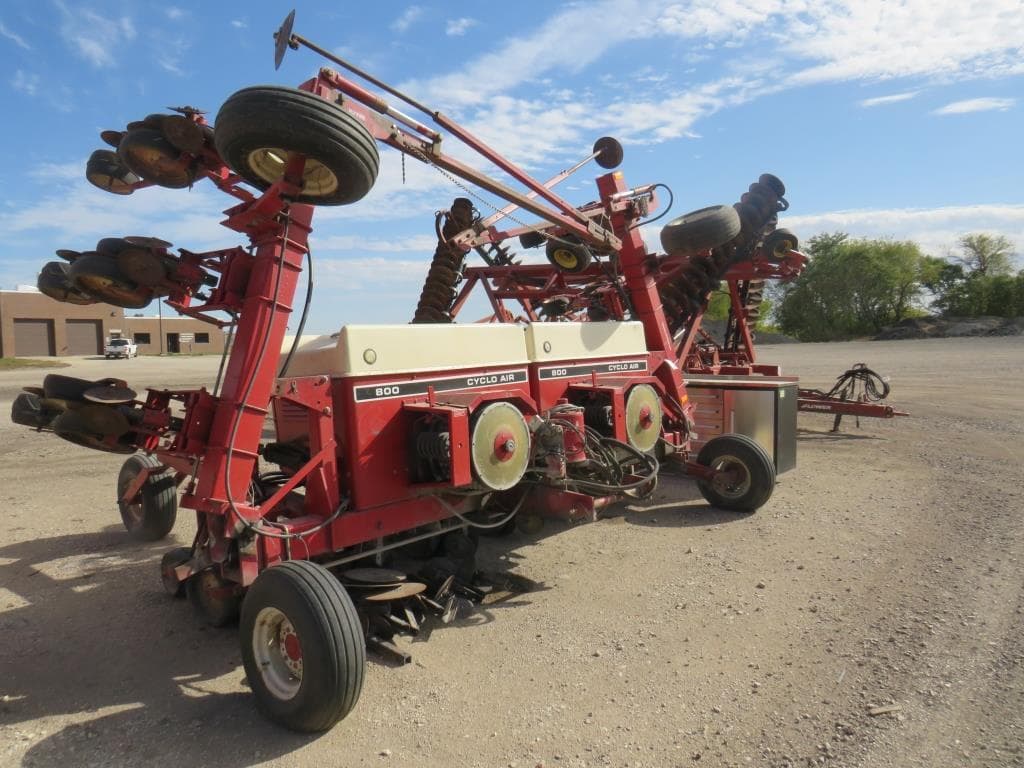 Image of International Harvester 800 Cyclo Air Image 1