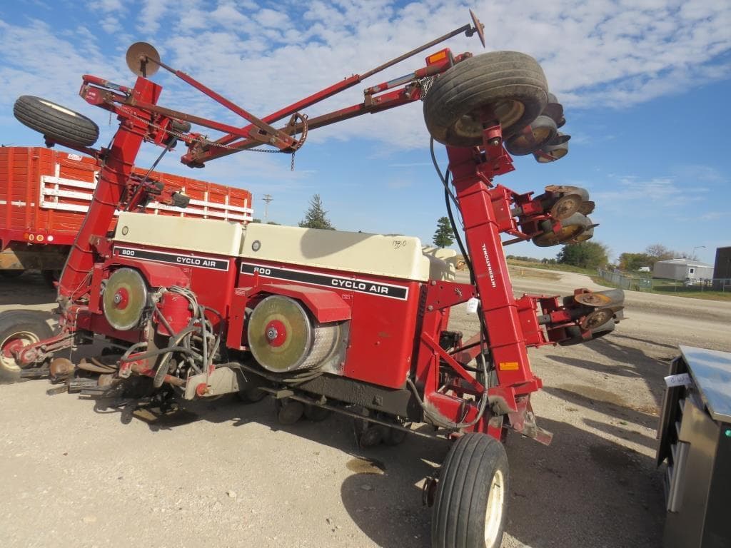 Image of International Harvester 800 Cyclo Air Image 0