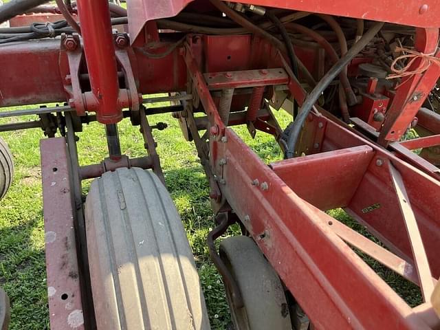 Image of International Harvester 800 Cyclo Air equipment image 2