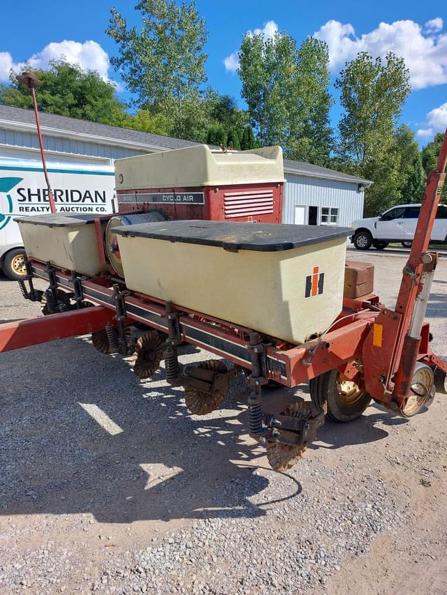 Image of International Harvester 800 Cyclo Air equipment image 2