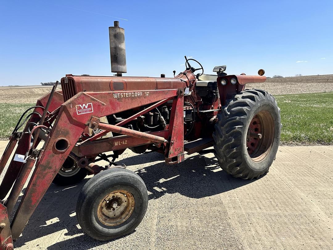 Image of International Harvester 806 Primary image