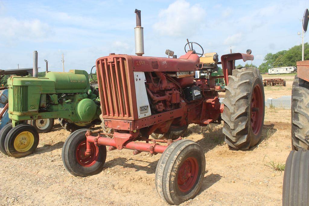 Image of International Harvester 806 Image 0