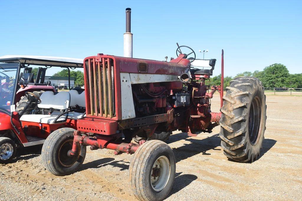 Image of International Harvester 806 Primary image