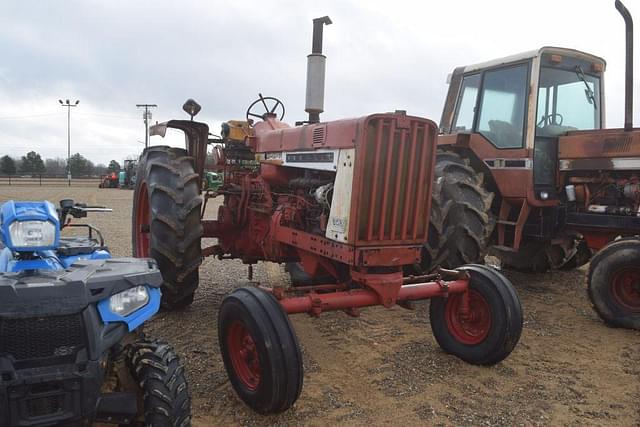 Image of International Harvester 806 equipment image 3