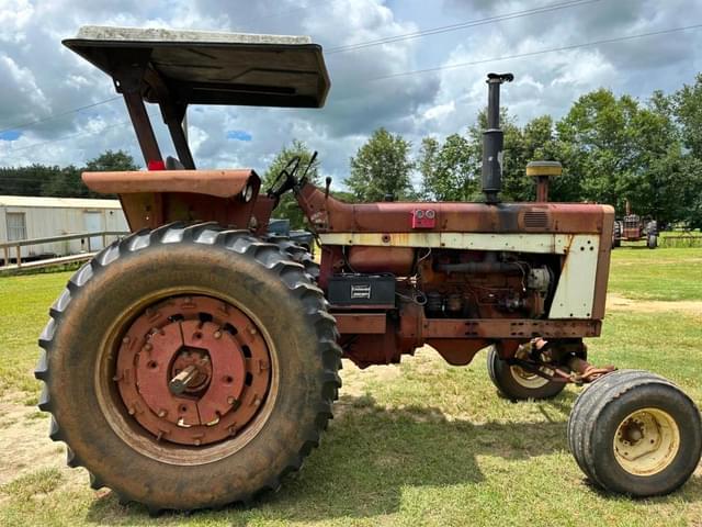 Image of International Harvester 806 equipment image 4