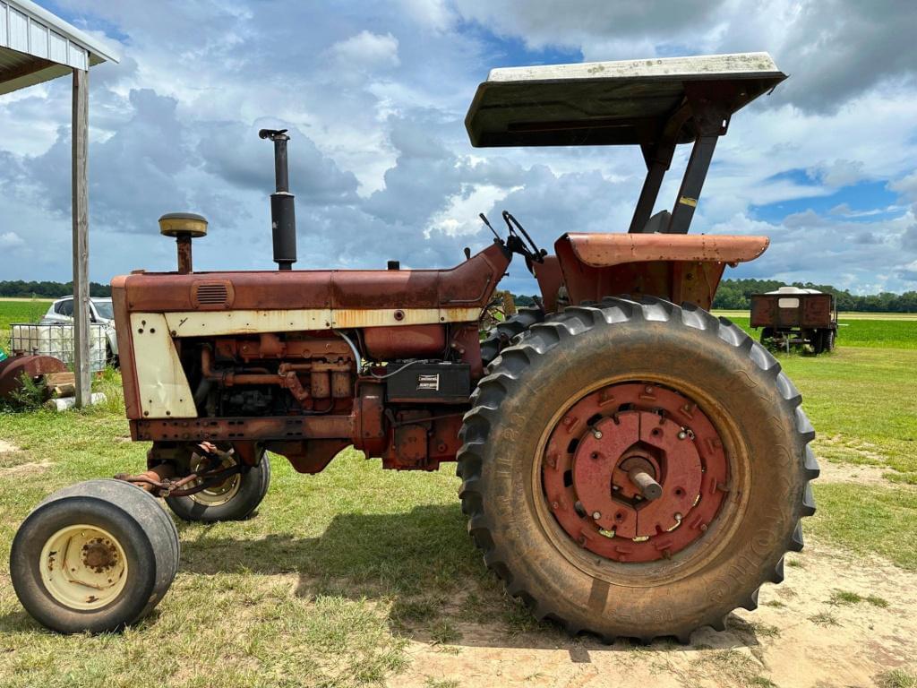 Image of International Harvester 806 Primary image
