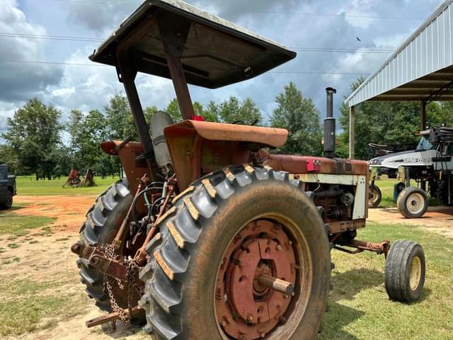 Image of International Harvester 806 equipment image 3