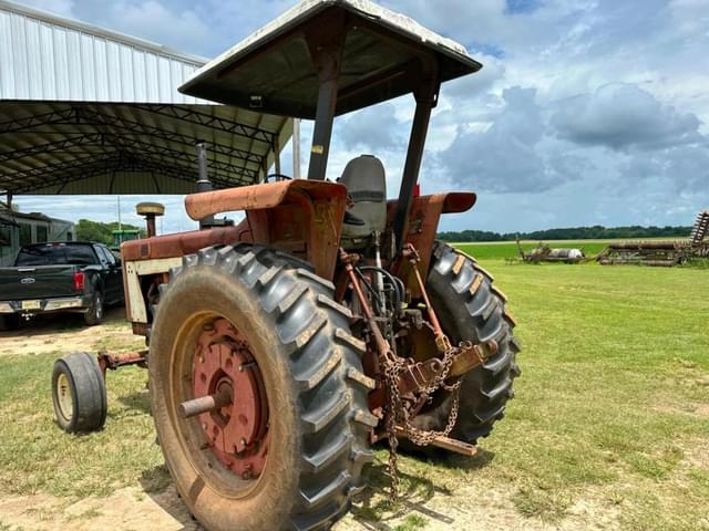 Image of International Harvester 806 equipment image 1