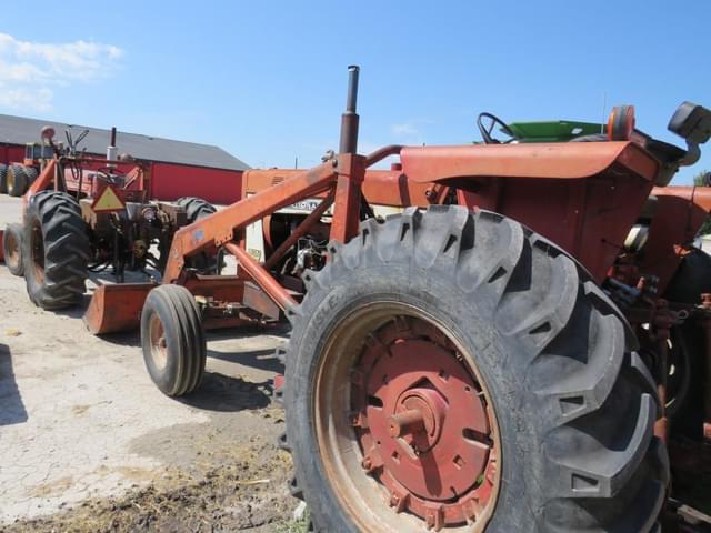 Image of International Harvester 806 equipment image 3