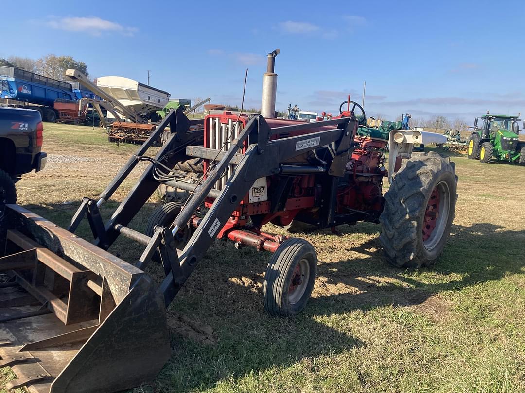 Image of International Harvester 806 Primary image