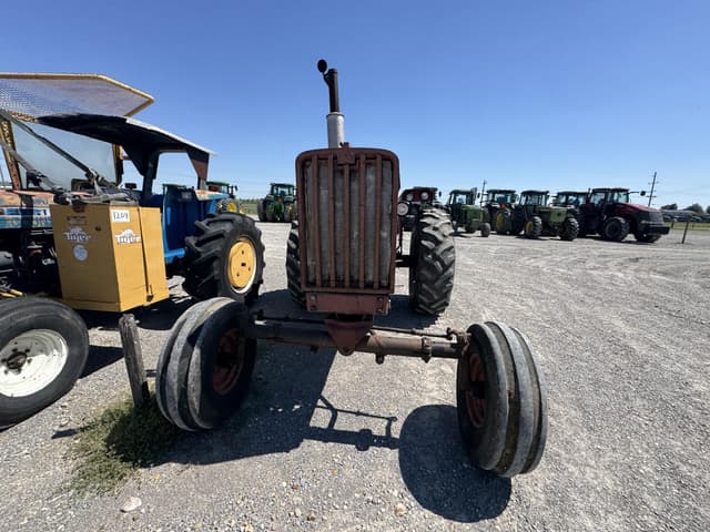 Image of International Harvester 806 equipment image 3