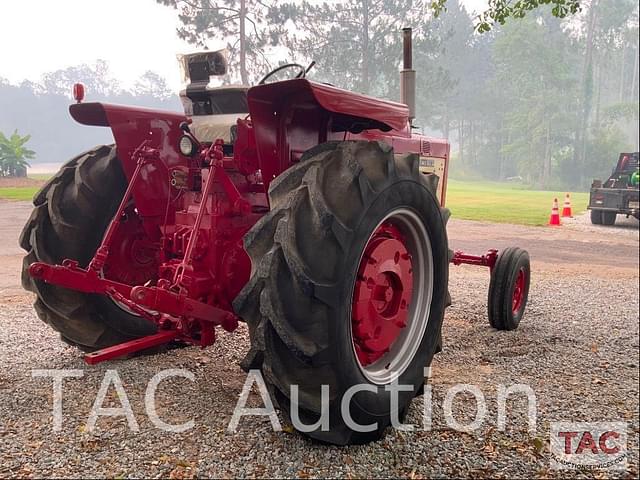 Image of International Harvester 806 equipment image 4
