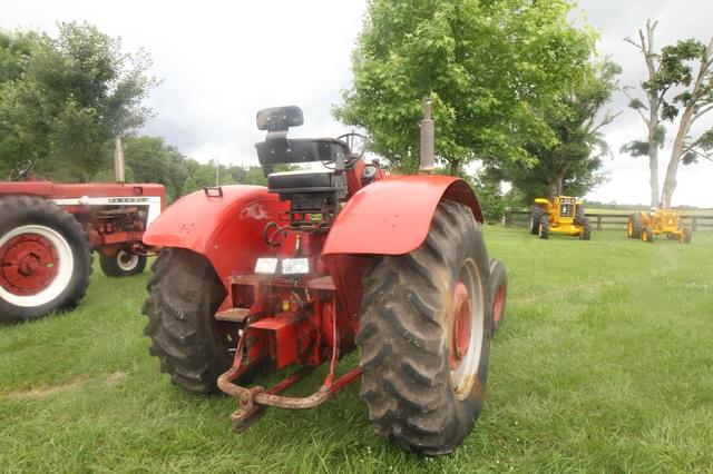 Image of International Harvester 806 equipment image 4