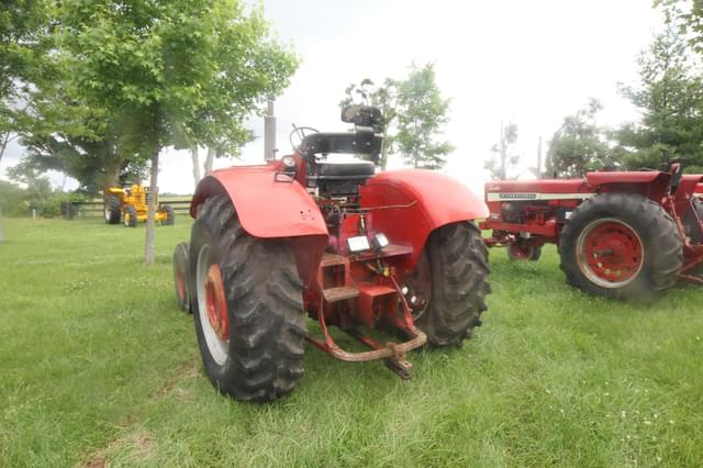 Image of International Harvester 806 equipment image 3