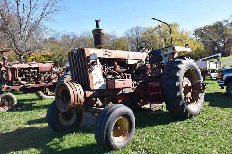 Image of International Harvester 806 Primary image