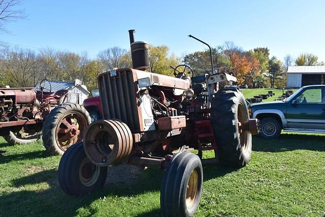 Image of International Harvester 806 equipment image 1