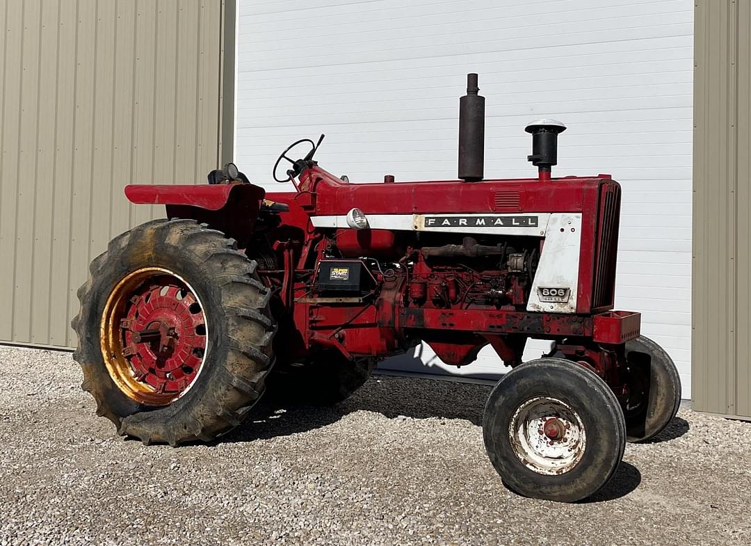 Image of International Harvester 806 Primary image