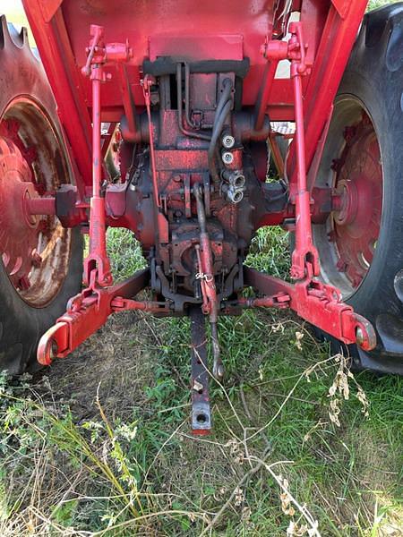 Image of International Harvester 806 equipment image 3