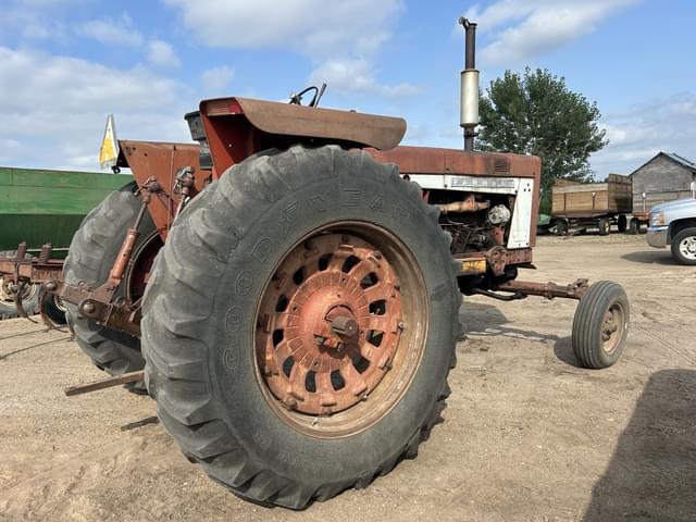 Image of International Harvester 806 equipment image 4