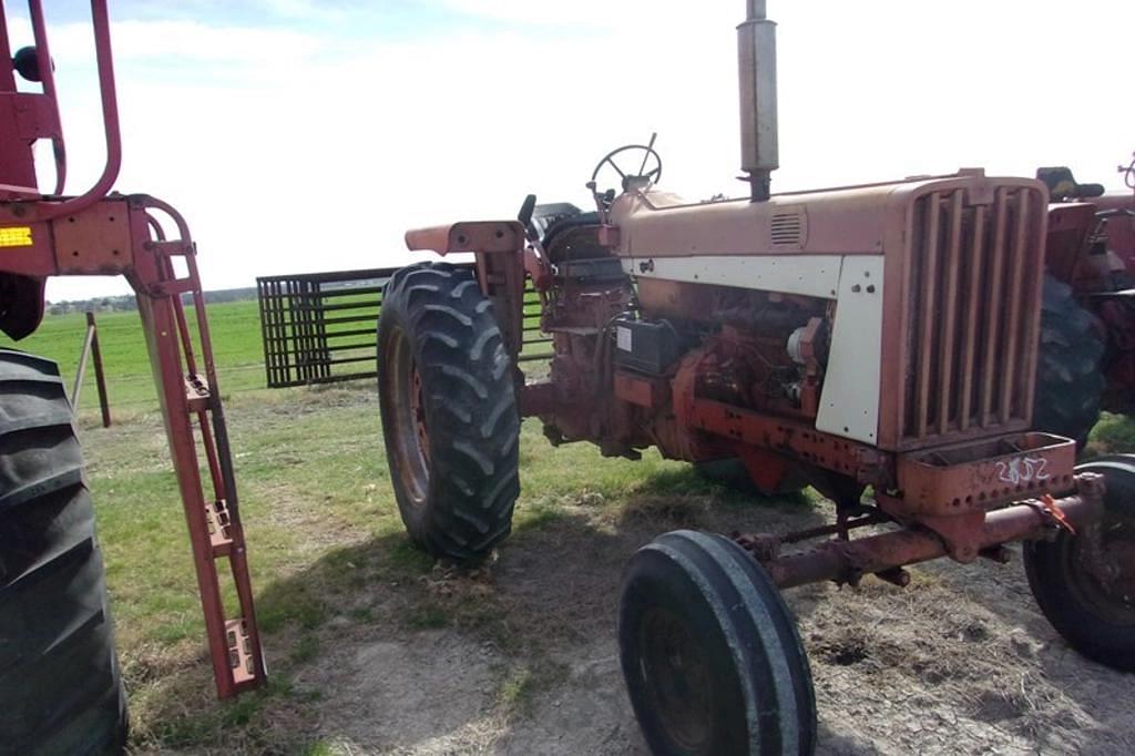 Image of International Harvester 806 Primary image