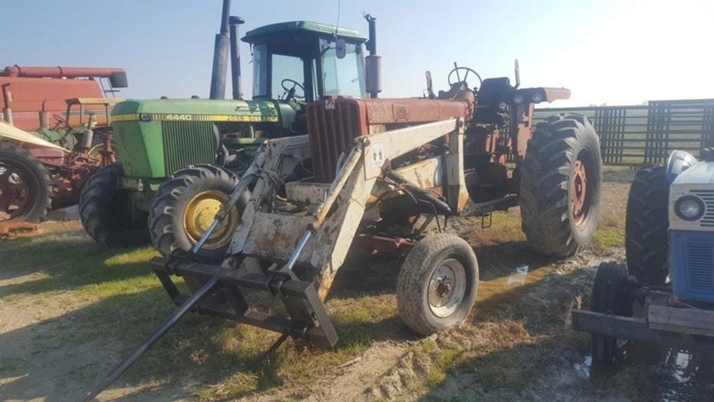 Main image International Harvester 806