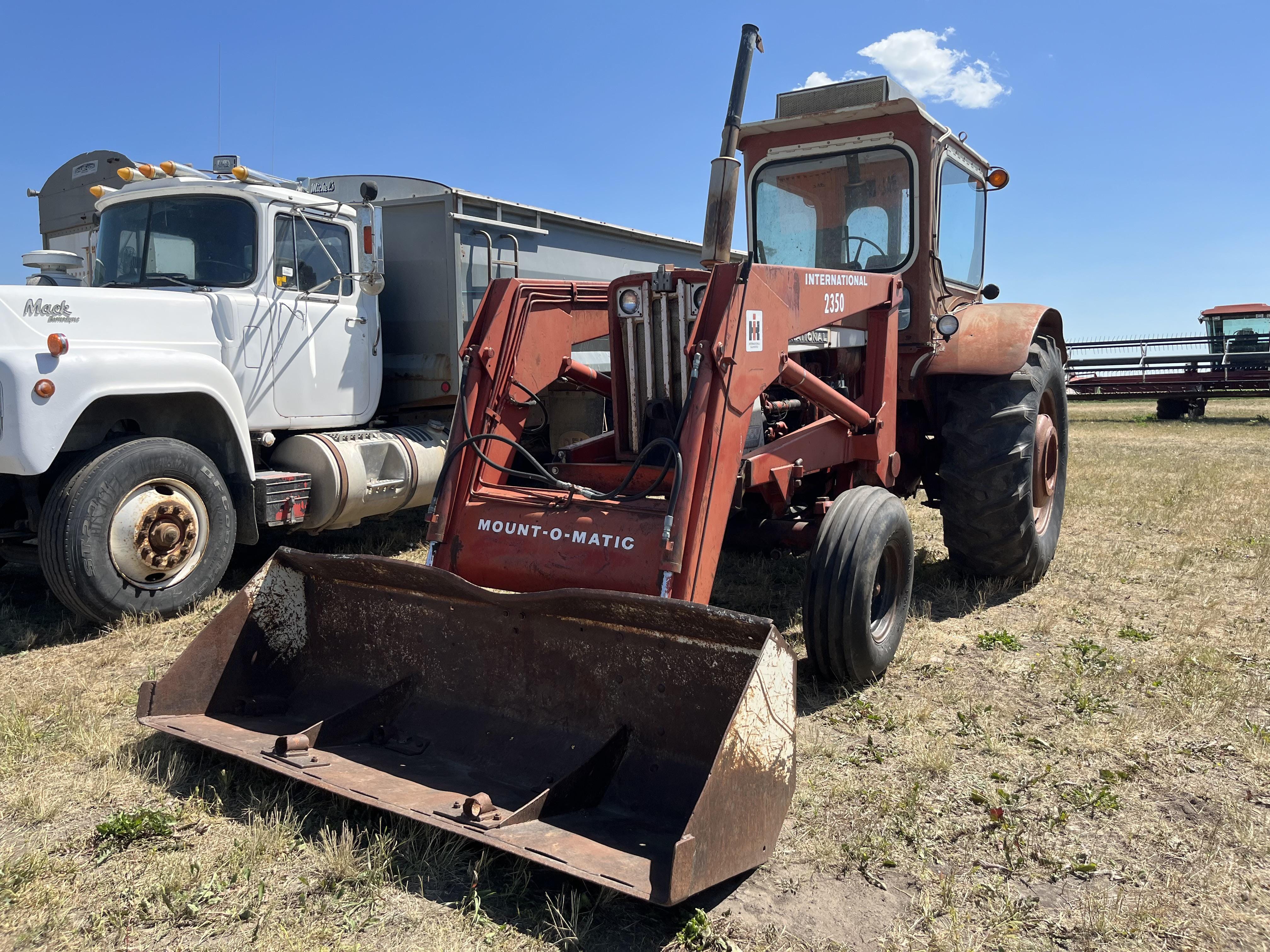 Main image International Harvester 806