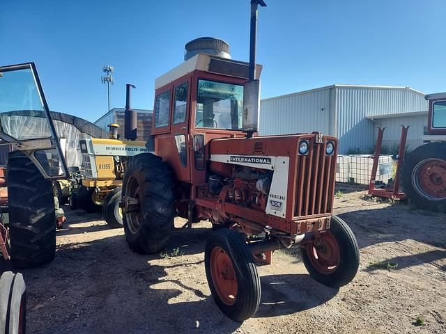 Image of International Harvester 806 equipment image 1