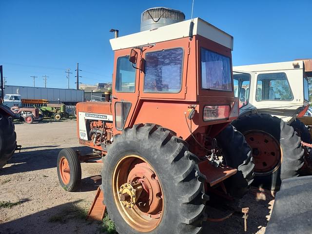 Image of International Harvester 806 equipment image 3