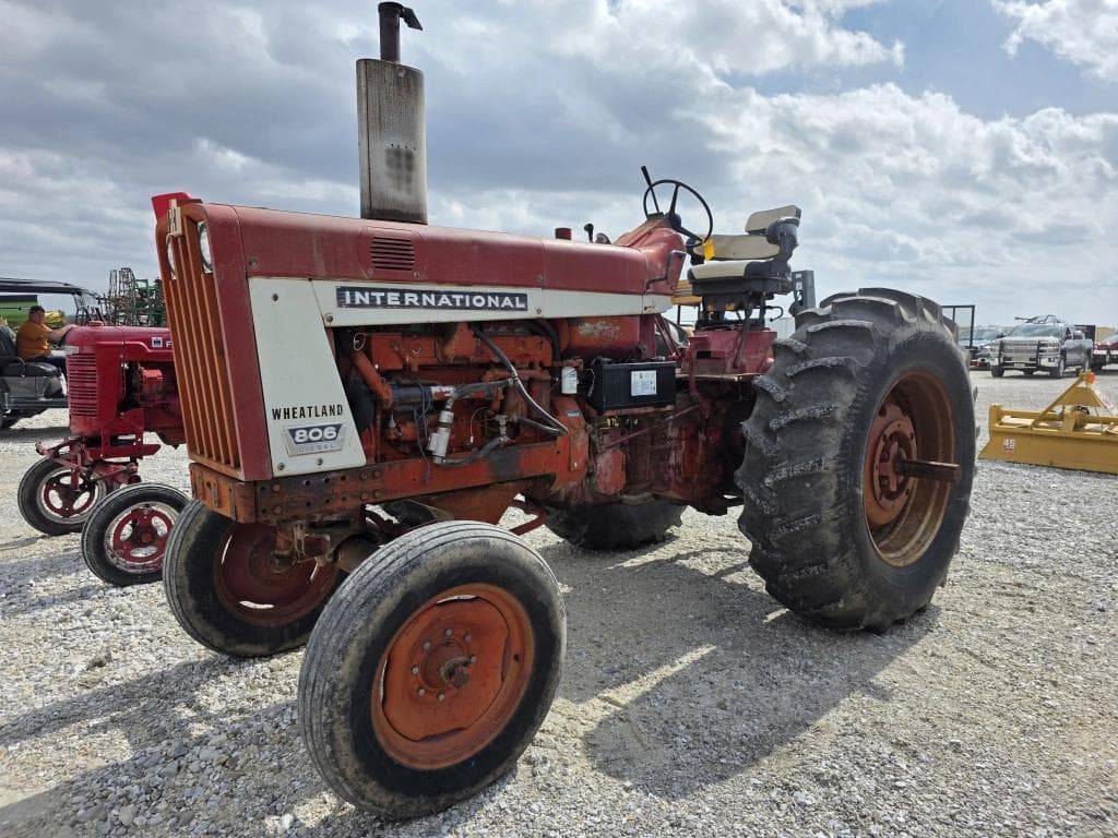 Image of International Harvester 806 Primary image