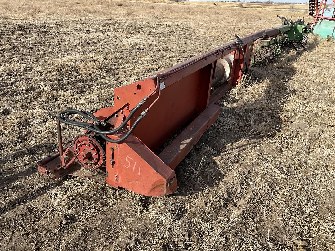 Image of International Harvester 810 Primary image