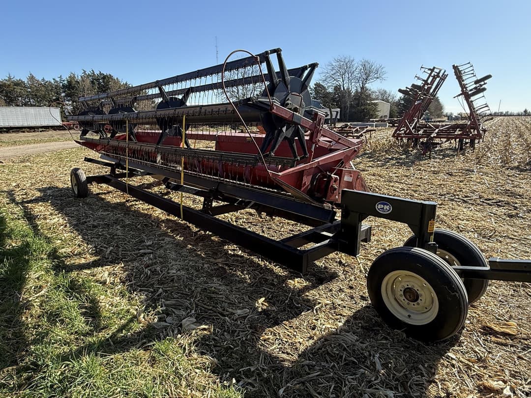 Image of International Harvester 810-24 Primary image