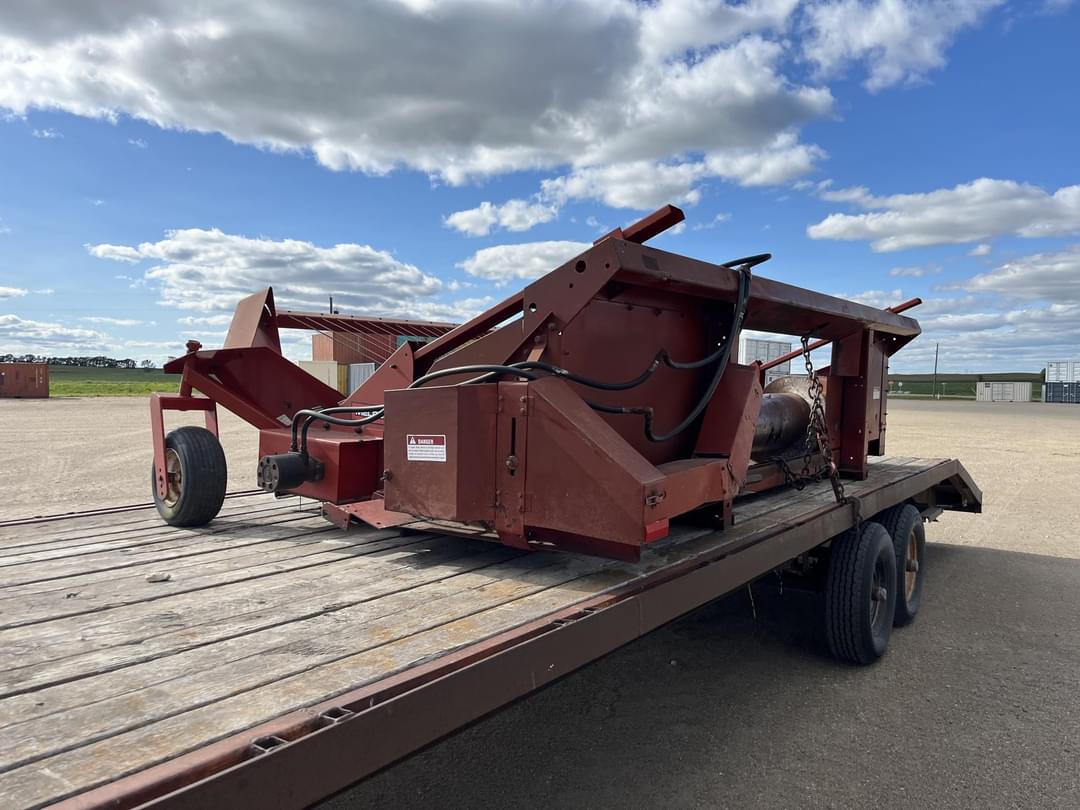 Image of International Harvester 810 Primary image