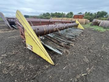 Main image International Harvester 810