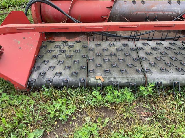 Image of International Harvester 810 equipment image 3
