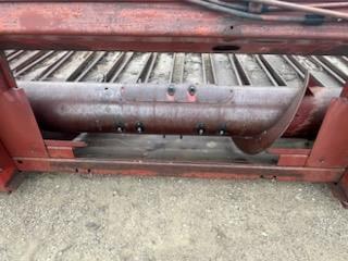 Image of International Harvester 810 equipment image 3