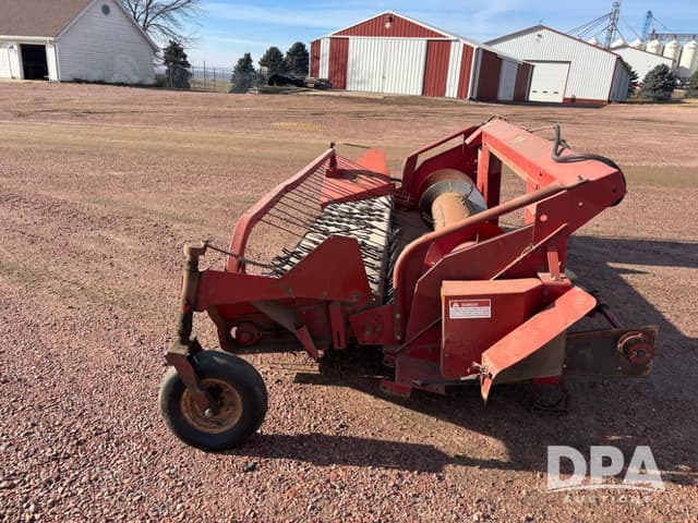 Image of International Harvester 810 equipment image 4