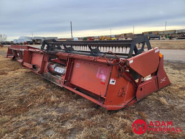 Image of International Harvester 820 equipment image 2