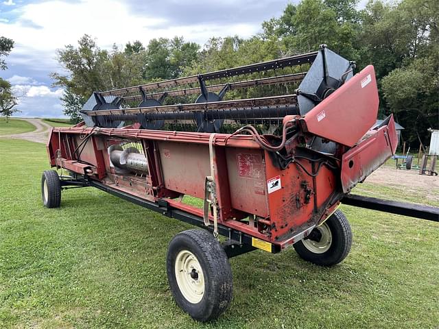 Image of International Harvester 820 equipment image 4