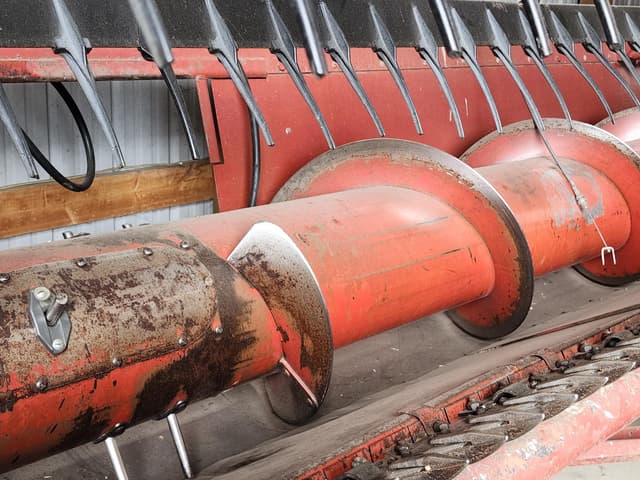 Image of International Harvester 820 equipment image 2