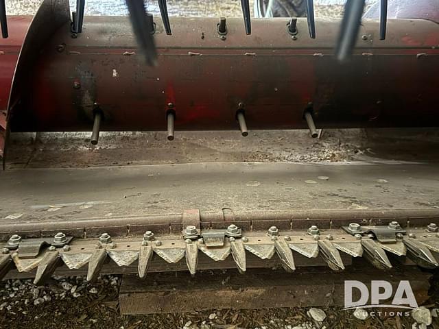 Image of International Harvester 820 equipment image 2