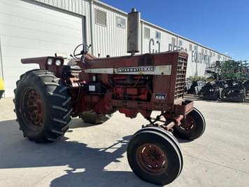 Main image International Harvester 826