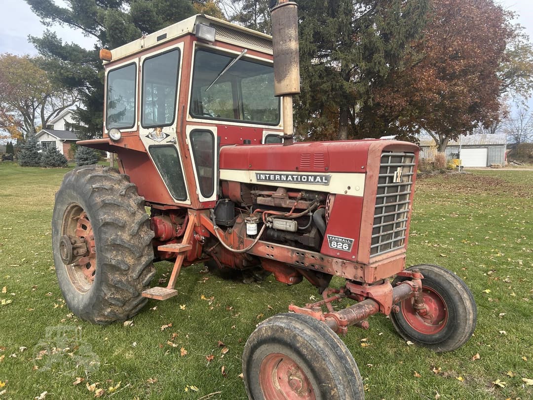 Image of International Harvester 826 Primary image
