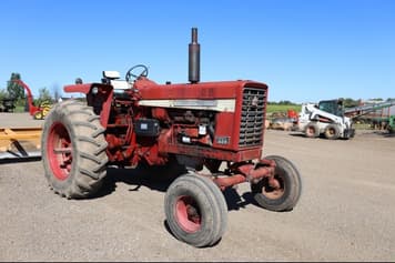 Main image International Harvester 826